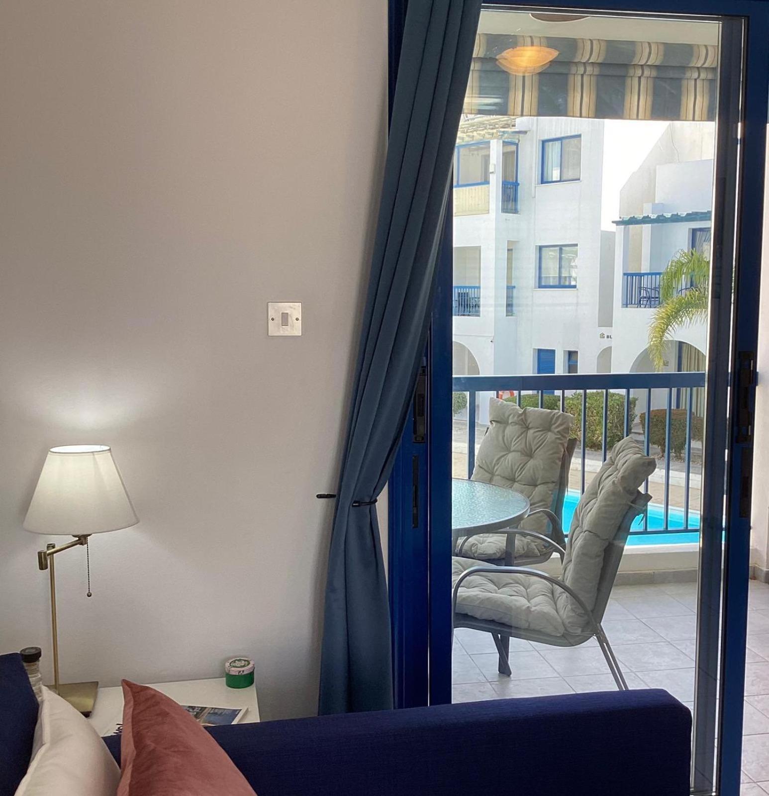 Apartment Blue Tasteful Complex Pool View